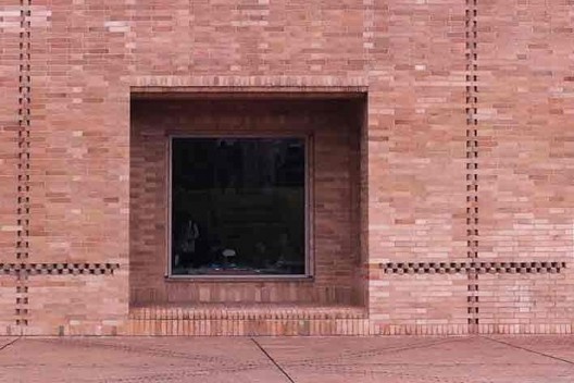 Biblioteca Virgilio Barco, Bogotá. Arquitecto Rogelio Salmona<br />Foto Abilio Guerra 