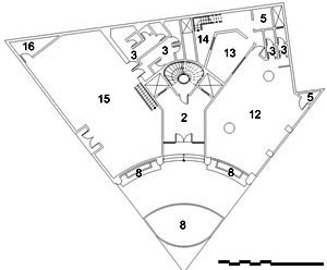 Edifício Jaçatuba, planta nível térreo: 2. hall; 3. W.C.; 5. depósito / despensa; 8. jardim; 11. área coberta; 12. bar; 13. cozinha; 14. área para botijões de gás; 15. boite; 16. sala de som