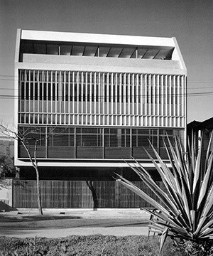 Residência Antônio Ceppas, Bairro Leblon, Rio de Janeiro RJ, 1951. Arquiteto Jorge Machado Moreira<br />Foto Juvêncio Souza 