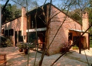 Res. Ana Mariani., Ibiúna, 1977, vista externa  [Acervo do Arquiteto]