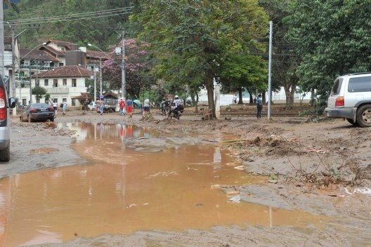 Nova Friburgo, RJ. Áreas atingidas pelas chuvas, no município de Nova Friburgo, região serrana fluminense, 13 de janeiro de 2010<br />Foto Valter Campanato/Abr  [Agência Brasil]