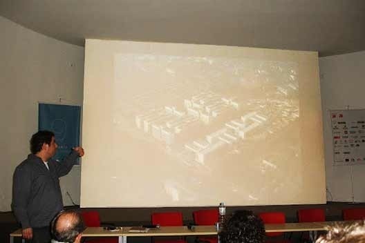 Palestra de Marcos Boldarini. NonaBia – 9ª Bienal Internacional de Arquitetura de São Paulo. 2011<br />Foto Erica Lemos Gil 