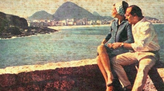 Sérgio Bernardes e Clarice, sua primeira esposa, na varanda da sua casa
<br />Foto divulgação  [documentário <i>Bernardes</i>]