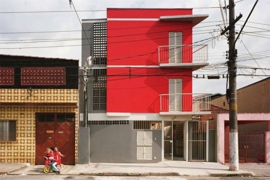Cohab Pedro Facchini, São Paulo, Cohab. Arquitetos Marcelo Barbosa e Jupira Corbucci<br />Foto divulgação 