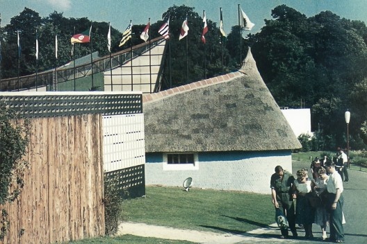 Pavilhão do Brasil na Exposição Internacional de Bruxelas, 1958. Arquiteto Sérgio Bernardes
