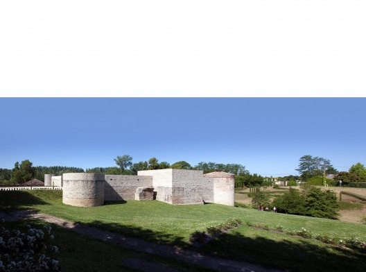 La Cuisine Art Center 2014 Nègrepelisse, France<br />Fotografía Hisao Suzuki  [Website Pritzker Prize]