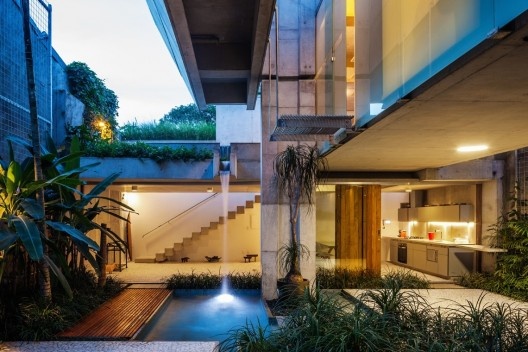 Casa de Final de Semana, São Paulo, 2010-2011. Arquiteto Angelo Bucci / SPBR Arquitetos<br />Foto Nelson Kon 