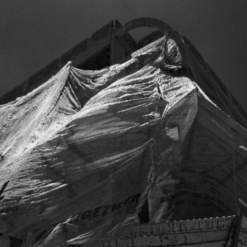 Véus. Exposição de fotografias de Thales Leite