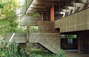 Vista externa da casa de Paulo Mendes da Rocha (1963) [Nelson Kon]