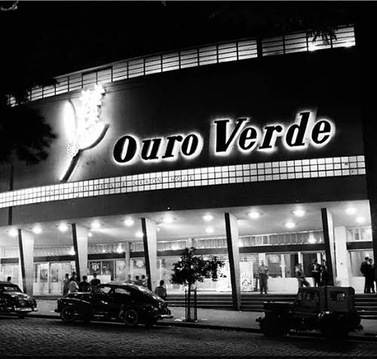 Cine Teatro Ouro Verde, Londrina, 1948-1952, arquitetos Vilanova Artigas e Carlos Cascaldi<br />Foto de Yutaka Yasunaka  [Wikimedia Commons]