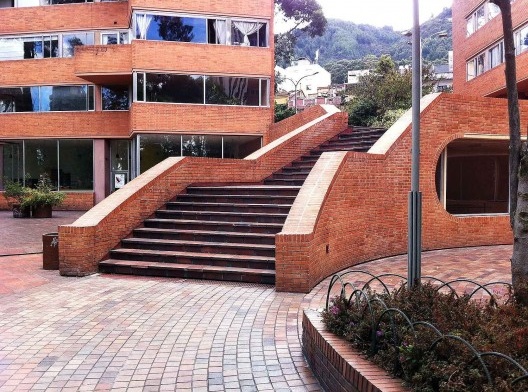 Torres del Parque, Bogotá, 1965-1970. Arquiteto Rogelio Salmona<br />Foto Abilio Guerra 