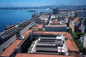Vista general de los almacenes en el puerto de Rio de Janeiro.  [SMU]