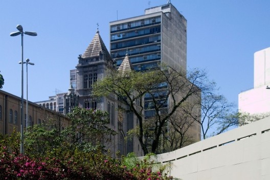 Estação São Bento de Metrô e Mosteiro São Bento<br />Foto Silvana Romano 