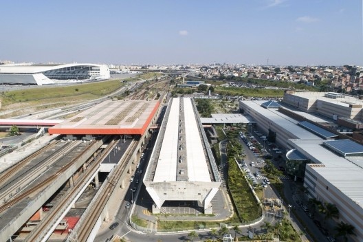 Exposição Paulo Mendes da Rocha & L’Architecture Moderne au Brésil, Poupatempo Itaquera, São Paulo. Arquiteto Paulo Mendes da Rocha e MMBB Arquitetos<br />Foto Martim Passos 