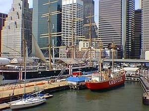 South Street Seaport, área histórica revitalizada em Manhattan, Nova York 