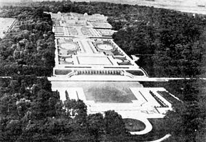 Le Nôtre, Parque de Vaux, arredores de Paris, século XVII [BENÉVOLO, Leonardo. A história da cidade. São Paulo, Perspectiva, 1983]