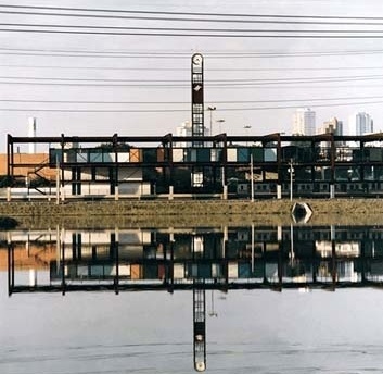 Figura 10 - Estação de Trem da CPTM Largo 13, São Paulo<br />Foto Cristiano Mascaro 