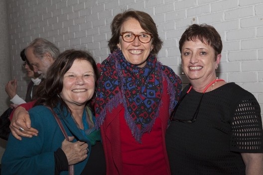 Mirela Geiger de Mello, Avany de Francisco Ferreira e Helena Ayoub, festa de lançamento do livro “Abrahão Sanovicz, arquiteto”, IAB/SP, 22 ago. 2017<br />Foto Fabia Mercadante 