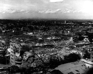 O terremoto de Tangshan , em 1976, matou no mínimo 240 mil pessoas. Muitos chineses, na época, acreditaram que o fenômeno seria um presságio da morte de Mao [Time Magazine, 1999]