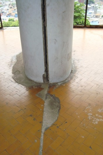 Conjunto Residencial Prefeito Mendes de Moraes ou Pedregulho – RJ. Projeto de Affonso Eduardo Reidy, 1947<br />Foto Cecilia Rodrigues dos Santos, janeiro 2010 