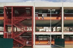 CEU Rosas da China, São Paulo. Arquitetos Alexandre Delijaicov, André Takiya e Wanderley Ariza<br />Foto Nelson Kon 