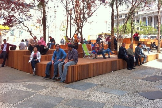 Largo São Bento, espaço para encontro, lazer e descanso<br />Foto divulgação  [gestaourbanasp]