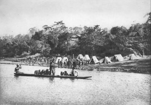 O acampamento da Comissão Cruls na margem do rio Parnaíba 1892‐93 [Relatório da Commissão  ao Ministro da Industria, Viação e Obras Públicas. Op. cit.]
