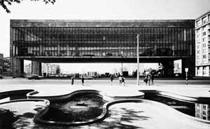 MASP visto do Trianon
 [Museu de Arte de São Paulo, São Paulo: Editora Blau, 1997]