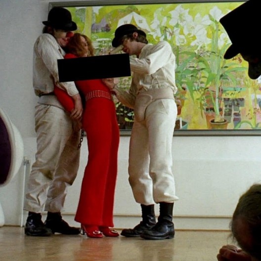 Fotograma com tarja da censura brasileira do filme “Laranja mecânica” (A Clockwork Orange, 1971), direção de Stanley Kubrick<br />Foto divulgação 