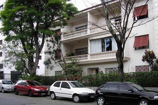 Conjunto residencial da Hípica, Pinheiros, São Paulo<br />Foto Abilio Guerra 