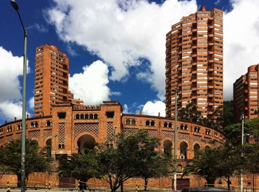 Torres del Parque, Bogotá, 1965-1970. Arquiteto Rogelio Salmona<br />Foto Abilio Guerra 