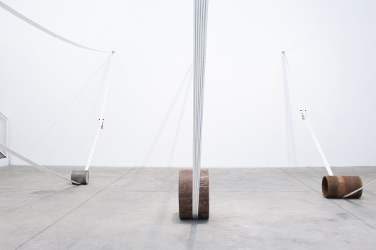 Marcia Pastore, <i>Como produzir tensão</i>. Curadoria Ana Carolina Ralston. Exposição na Usina Luis Maluf. De 28 ago. 2023 a 30 set. 2023<br />Foto Tatiana Mito 