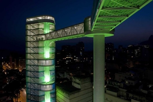 Mirante da Paz – Complexo Elevador Rubem Braga, Rio de Janeiro. Arquiteto João Batista Martinez Corrêa<br />Foto Celso Brando 