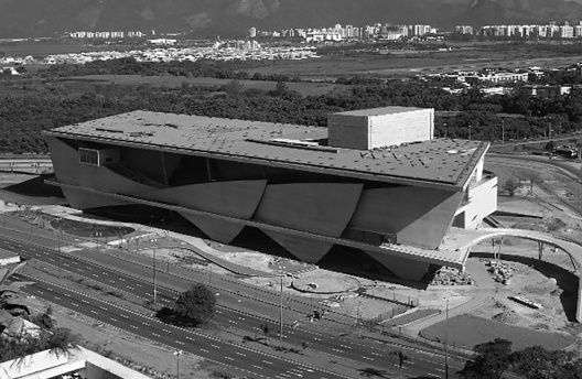 Cidade das Artes, Rio de Janeiro RJ, 2013. Arquiteto Christian de Portzamparc<br />Foto Evelyn Furquim Werneck Lima, 2010 