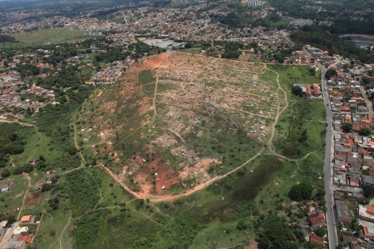 Vista Aérea da Ocupação Dandara – Agosto 2010<br />foto Marcílio Gazzineli 