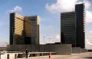 Biblioteca Nacional da França em Paris, de Dominique Perrault: silêncio e concentração<br />Foto Tarcísio Bahia 