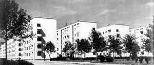 Palanti, Albini e Camus – Conjunto habitacional Ifacp "Fabio Filzi", Milão, projeto de 1933 e construção entre 1936-7 [CIUCCI, G. e DAL CO, F. Architettura italiana del' 900. Milão: Electa.1990]