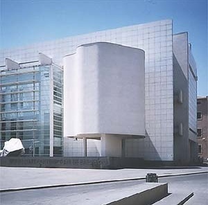 Museu d’Art Contemporani de Barcelona, Arq Richard Meier<br />Fotos Abilio Guerra 