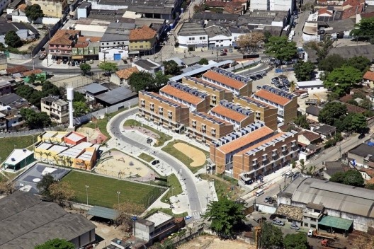 PAC Urbanização de favelas, Morro do Alemão, Rio de Janeiro. Arquiteto Jorge Mario Jauregi<br />Foto Gabriel Leandro Jáuregui 