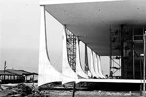 Palácio do Supremo Tribunal Federal em obras, alguns dias antes da abertura do Congresso, 03/09/1959