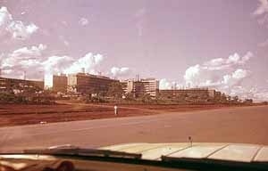 Vista das superquadras 106 e 105 tomada a partir do Eixo Rodoviário Residencial Sul, o Eixão