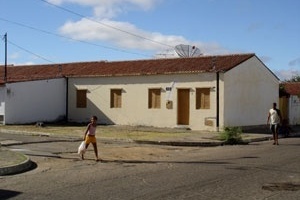 Fachada de residência N3G<br />Foto Neusa Lima 