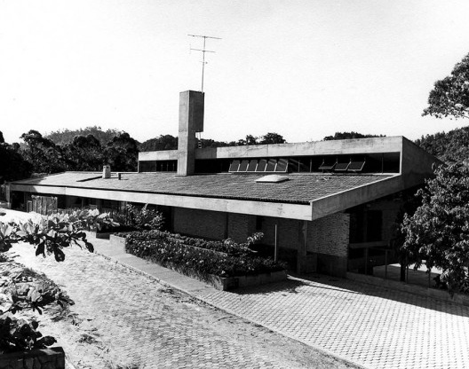Residência Diete Hering, Blumenau, 1978. Arquiteto Hans Broos<br />Foto Cristiano Mascaro 