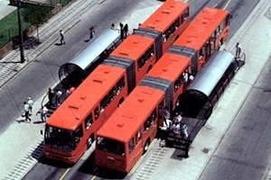 Biarticulados e estações-tubo, Curitiba [IPPUC]