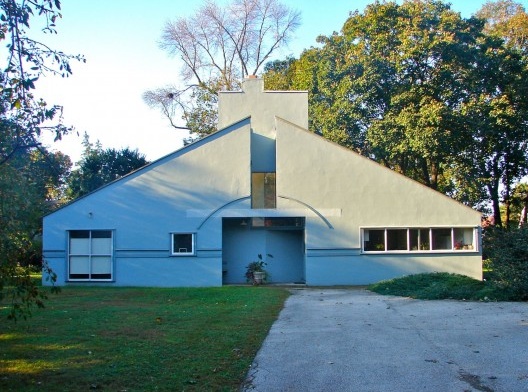Casa projetada por Robert Venturi <br />Foto Smallbones  [Wikimedia Commons]