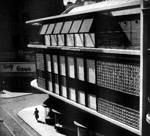 O edifício à rua Suipacha em seu estado original [ÁLVAREZ, Fernando [et al.]. Antoni Bonet Castellana (1913-1989), p.75]
