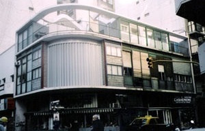 Estado atual do edifício à rua Suipacha<br />Foto do autor 
