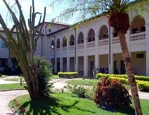 Pátio Interno do Seminário Seráfico de Santo Antônio em Agudos. Local do I Congresso Internacional de História Urbana realizado em outubro de 2004<br />Foto Elisamara de Oliveira Emiliano 