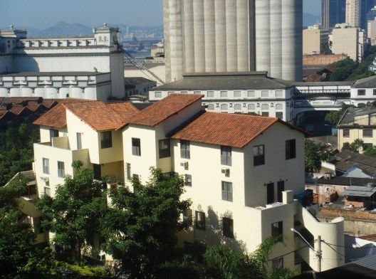 Moradas da Saúde, Rio de Janeiro, 1996. Arquitetos Demetre Anastassakis e Cláudia Mello<br />Foto divulgação 