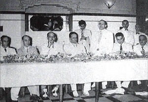 Jantar político no interior do hotel (1939) [Leal, 1998]